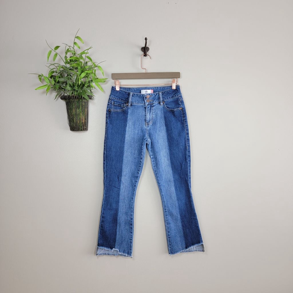Cabi 4 Hi Low Crop Jeans Two Tone Frayed Hem Kick Flare Cropped Medium Blue Wash
